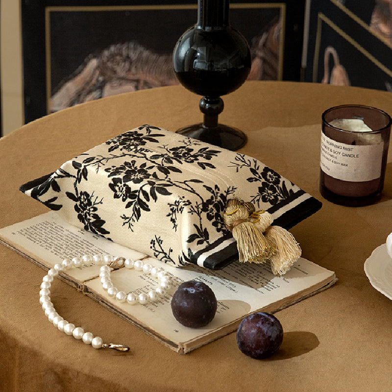2design monotone floral tissue case