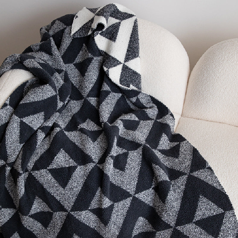 4design monotone geometric pattern blanket