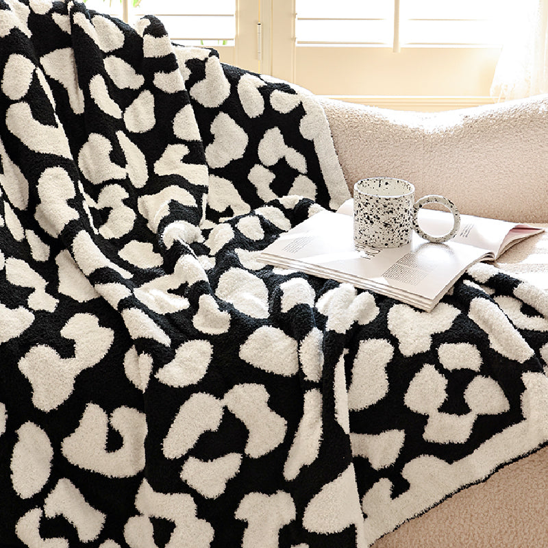 3color dalmatian pattern blanket