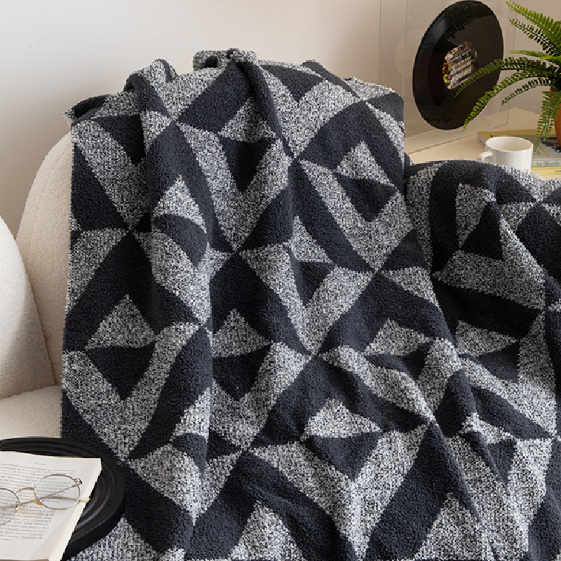 4design monotone geometric pattern blanket
