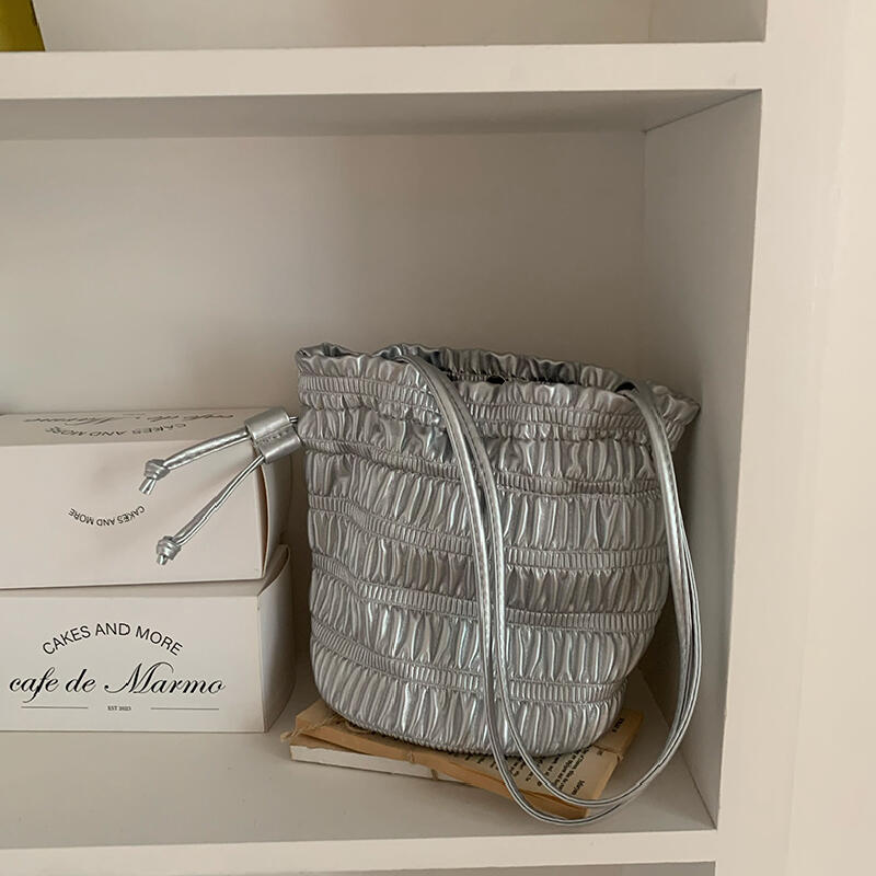 silver mode shoulder bag