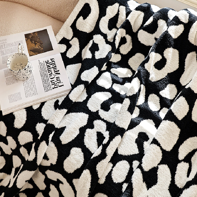 3color dalmatian pattern blanket