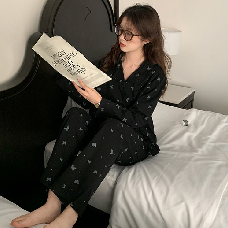 black butterfly room wear