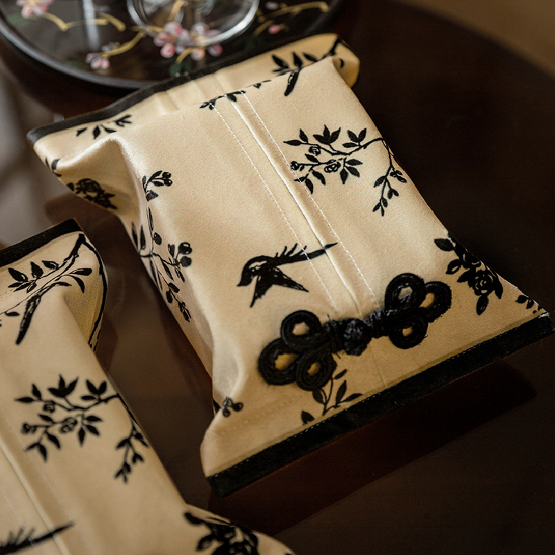 monotone simple flower tissue case