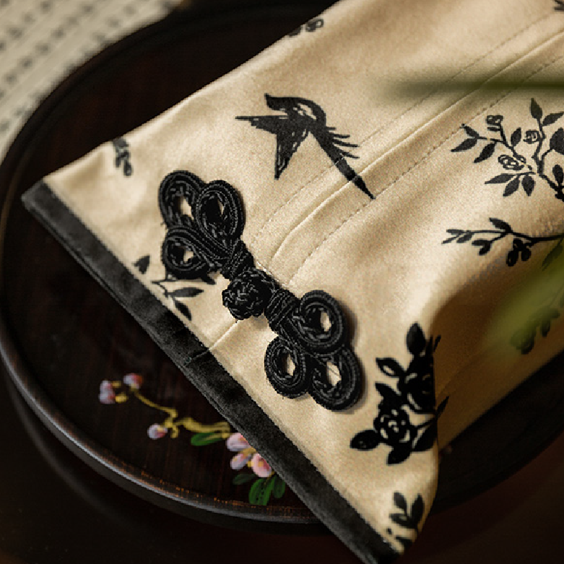 monotone simple flower tissue case