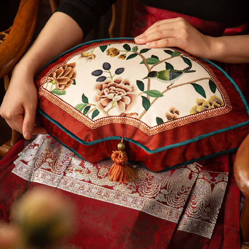 5design burgundy elegance flower cushion