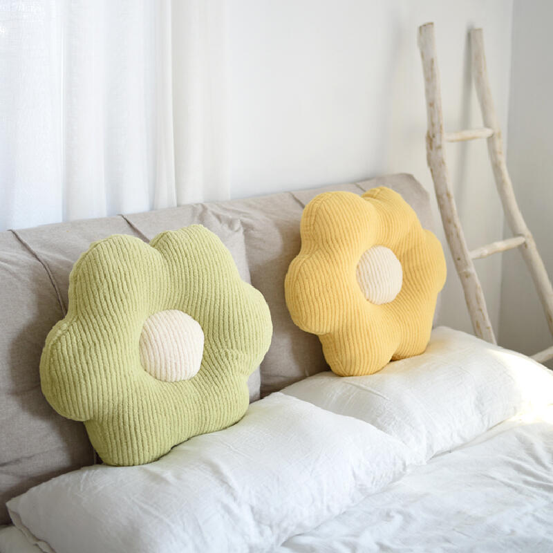 flower girl cushion