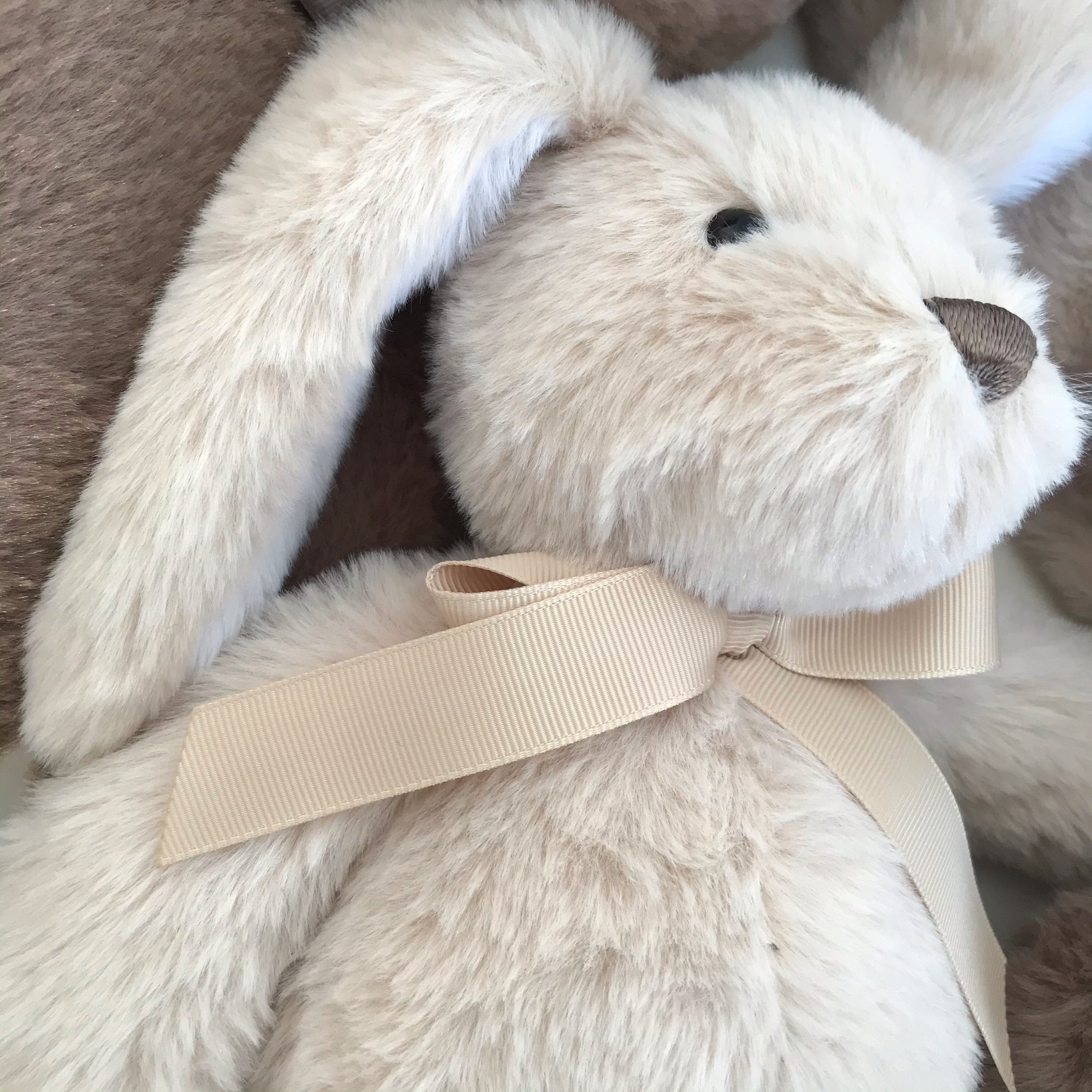 【即納】2color lovely rabbit doll