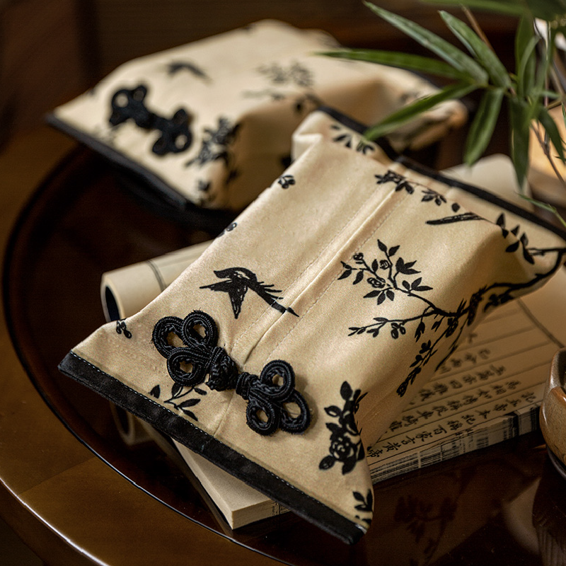 monotone simple flower tissue case