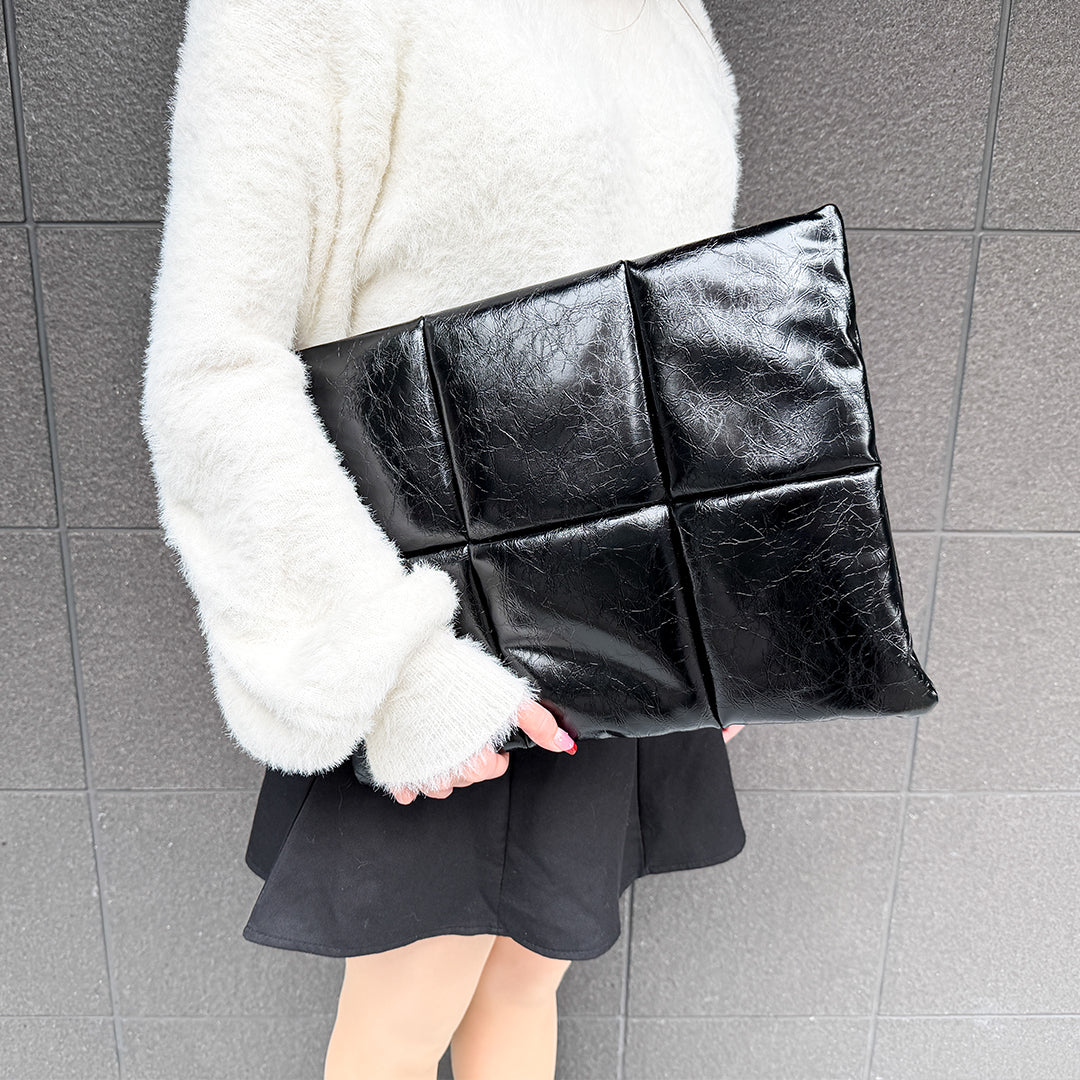 metallic black PC Clutch