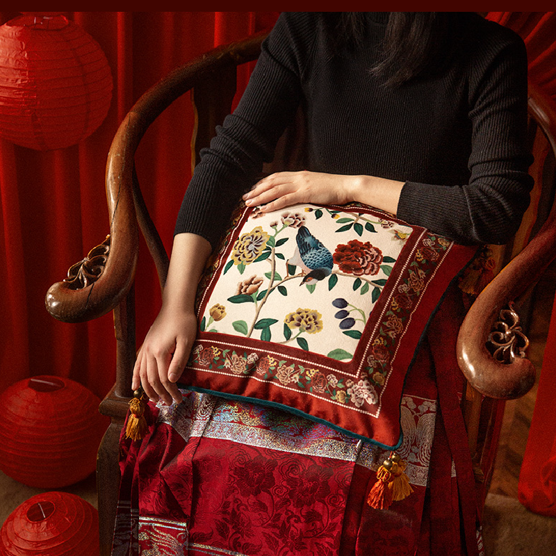 5design burgundy elegance flower cushion