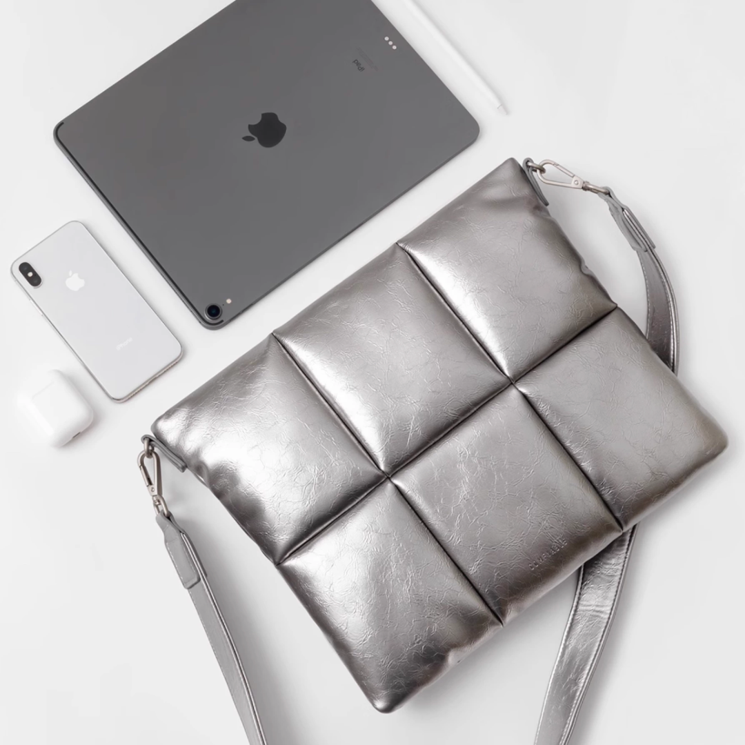 silver shoulder mac book bag