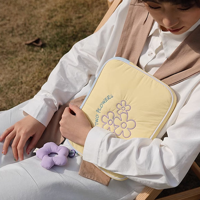 2color retro flower iPad & PC case