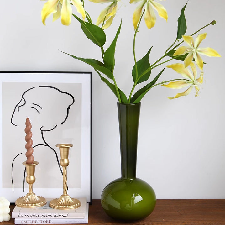 2design moss green vase