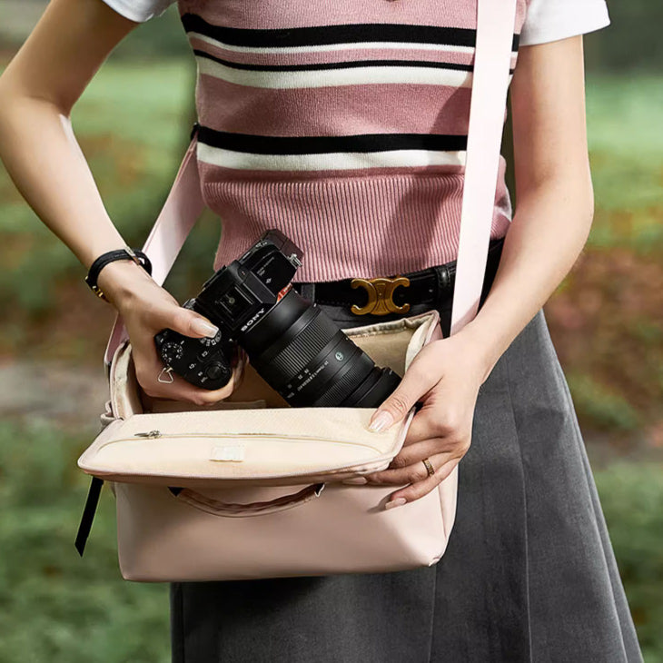 2design leather camera bag