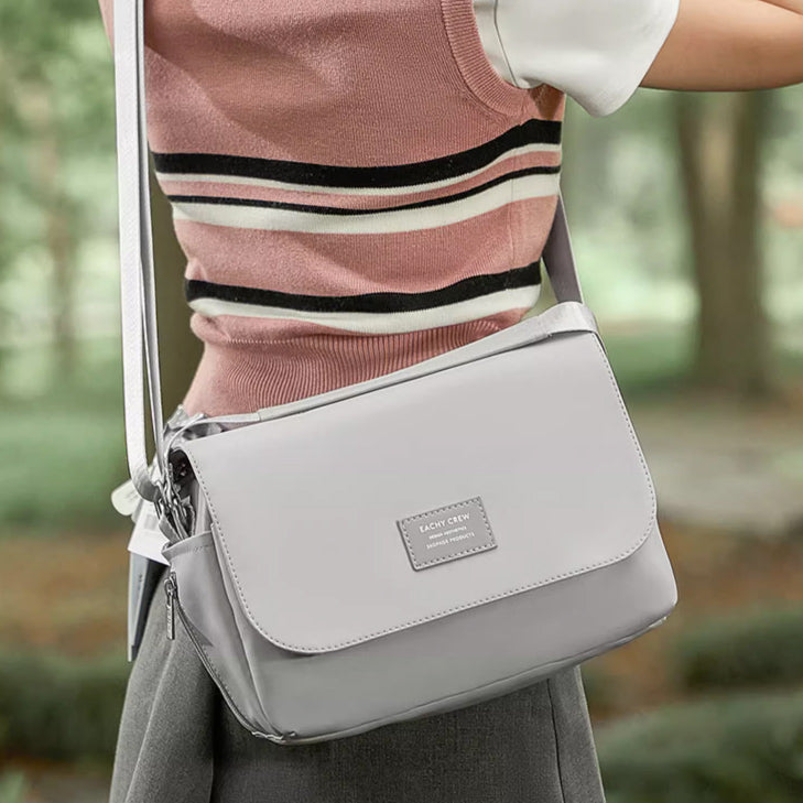 2design leather camera bag