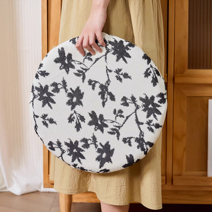 2color leaf round cushion