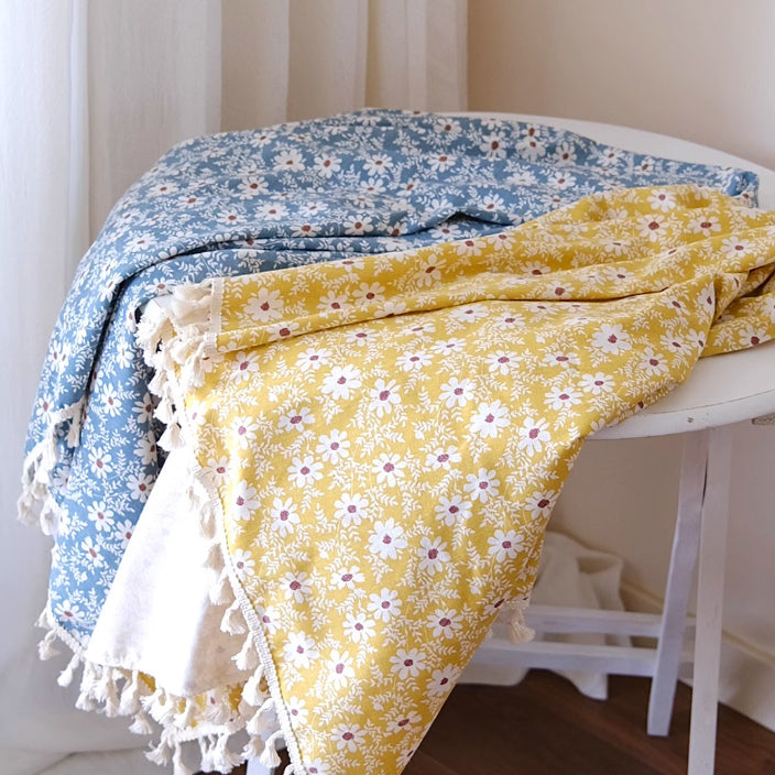 2color tassel flower table cloth