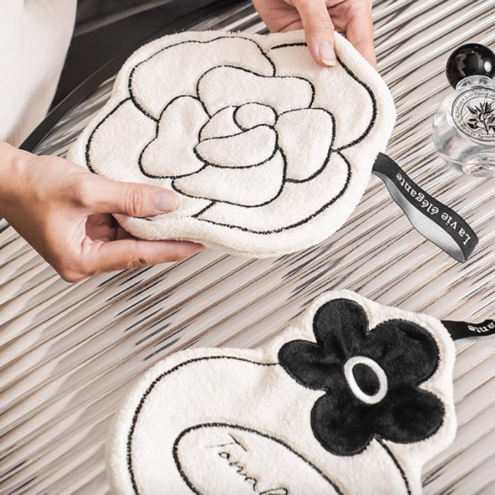 3design perfume bottle hanging towel