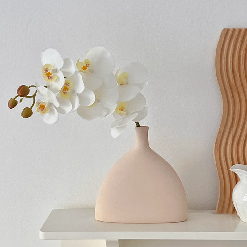 triangle vase & white flower