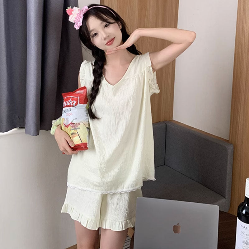 V neck frill room wear