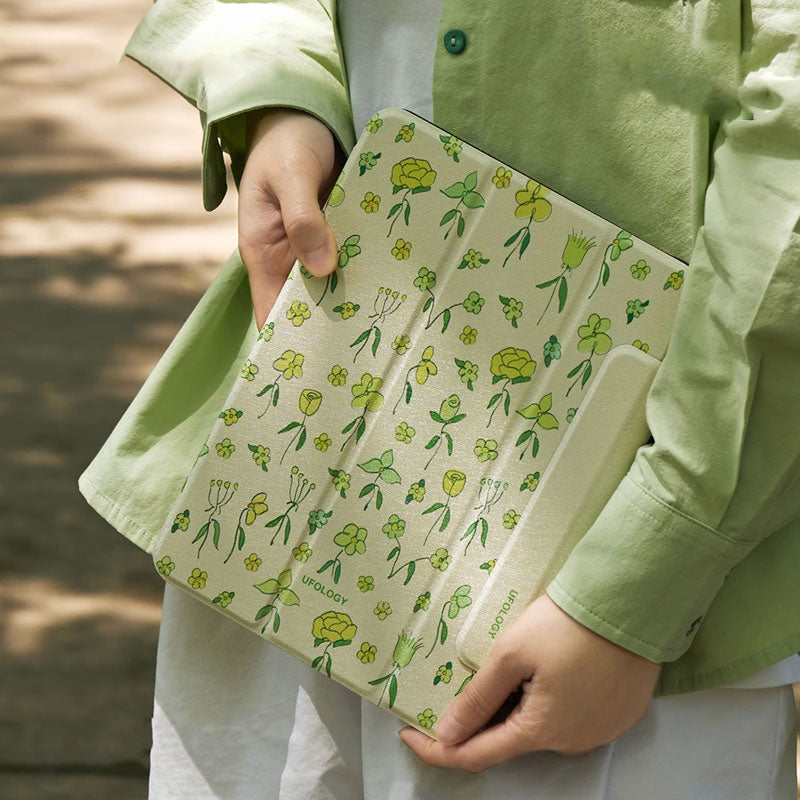 green flowers iPad case