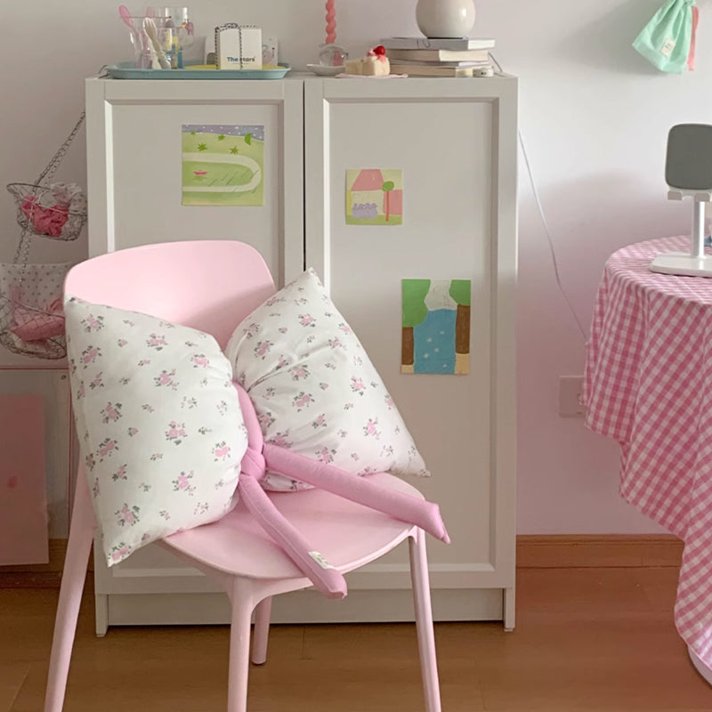 6design big ribbon cushion