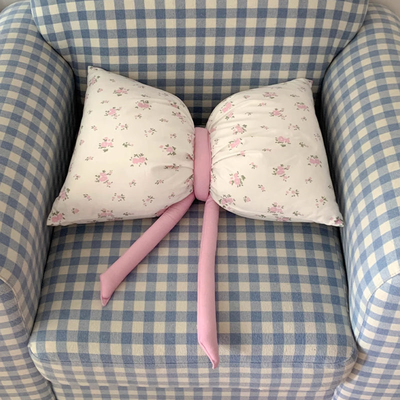 6design big ribbon cushion