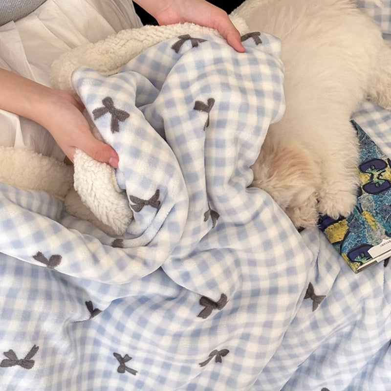 10design feminine boa blanket