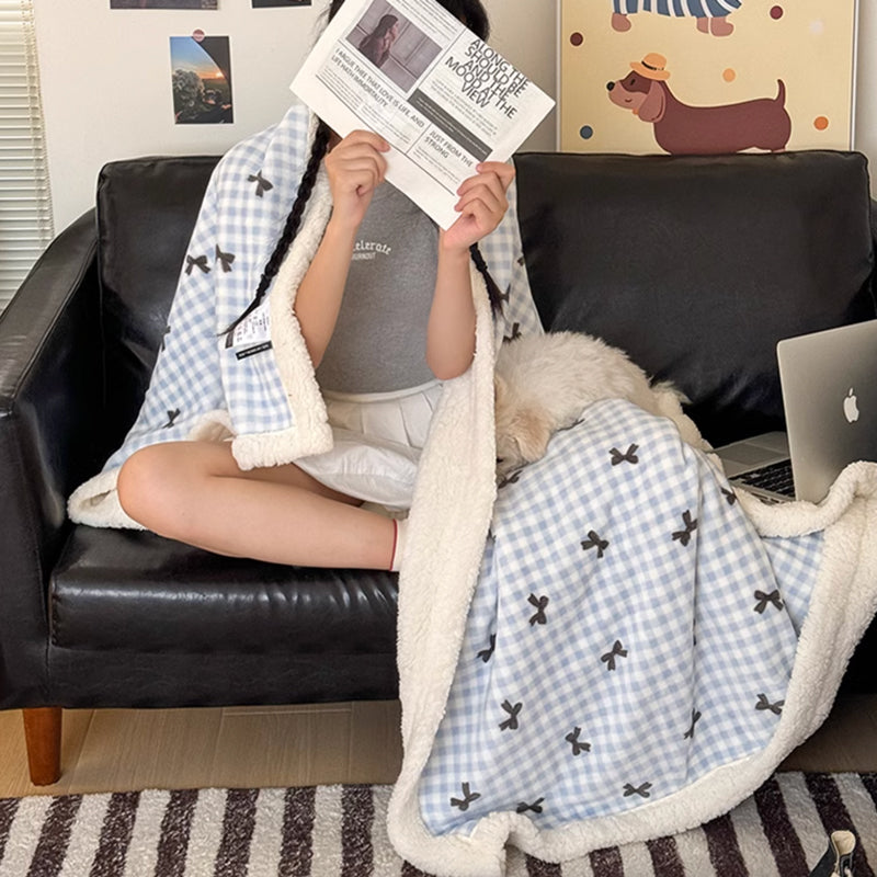 10design feminine boa blanket