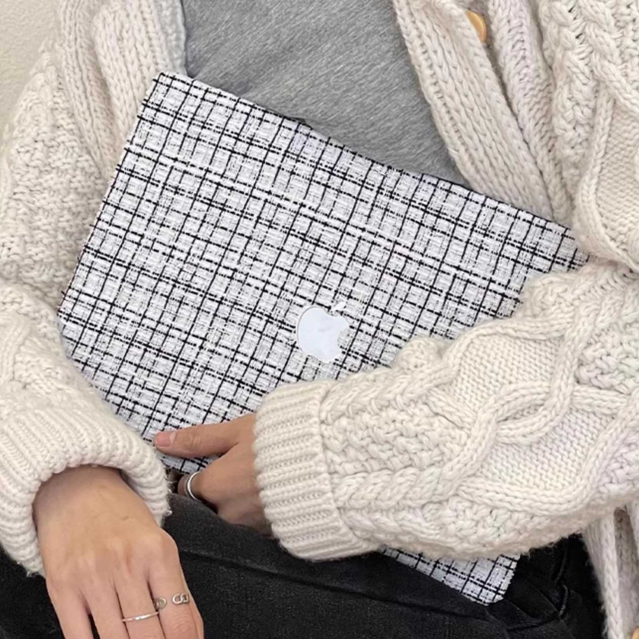 black tweed Mac book case