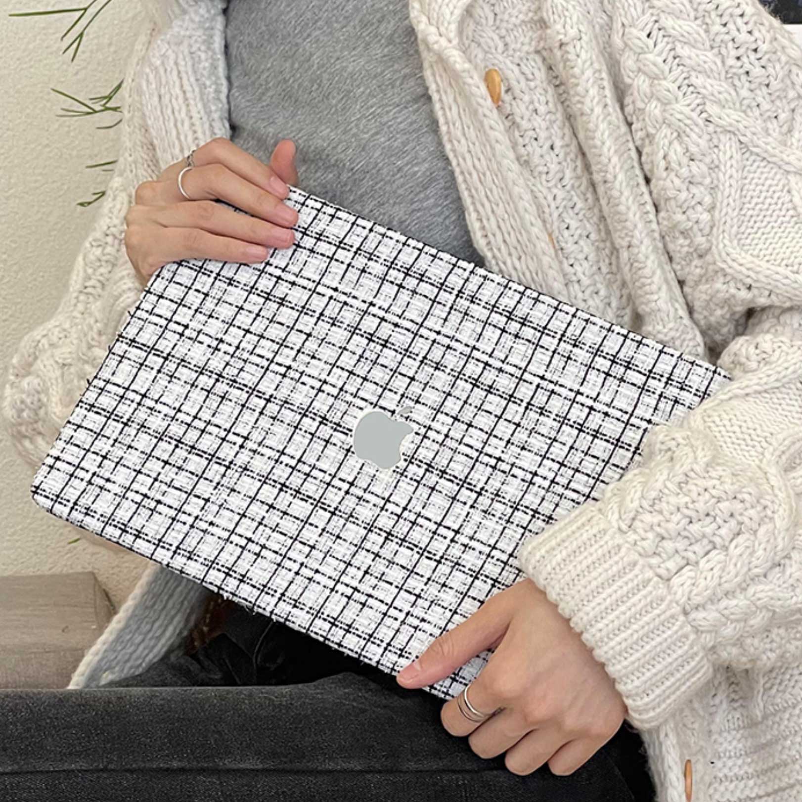 black tweed Mac book case
