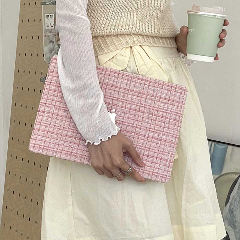 pink tweed Mac book case