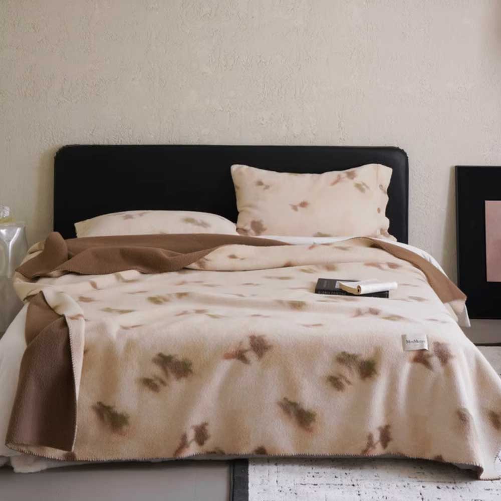 5design soft touch fleece blanket