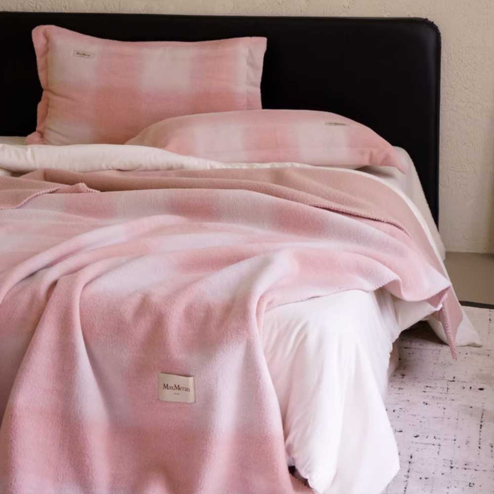 5design soft touch fleece blanket