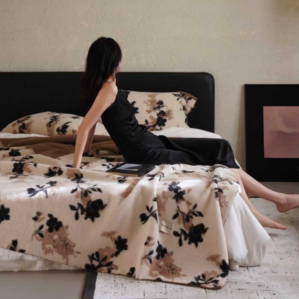 5design soft touch fleece blanket