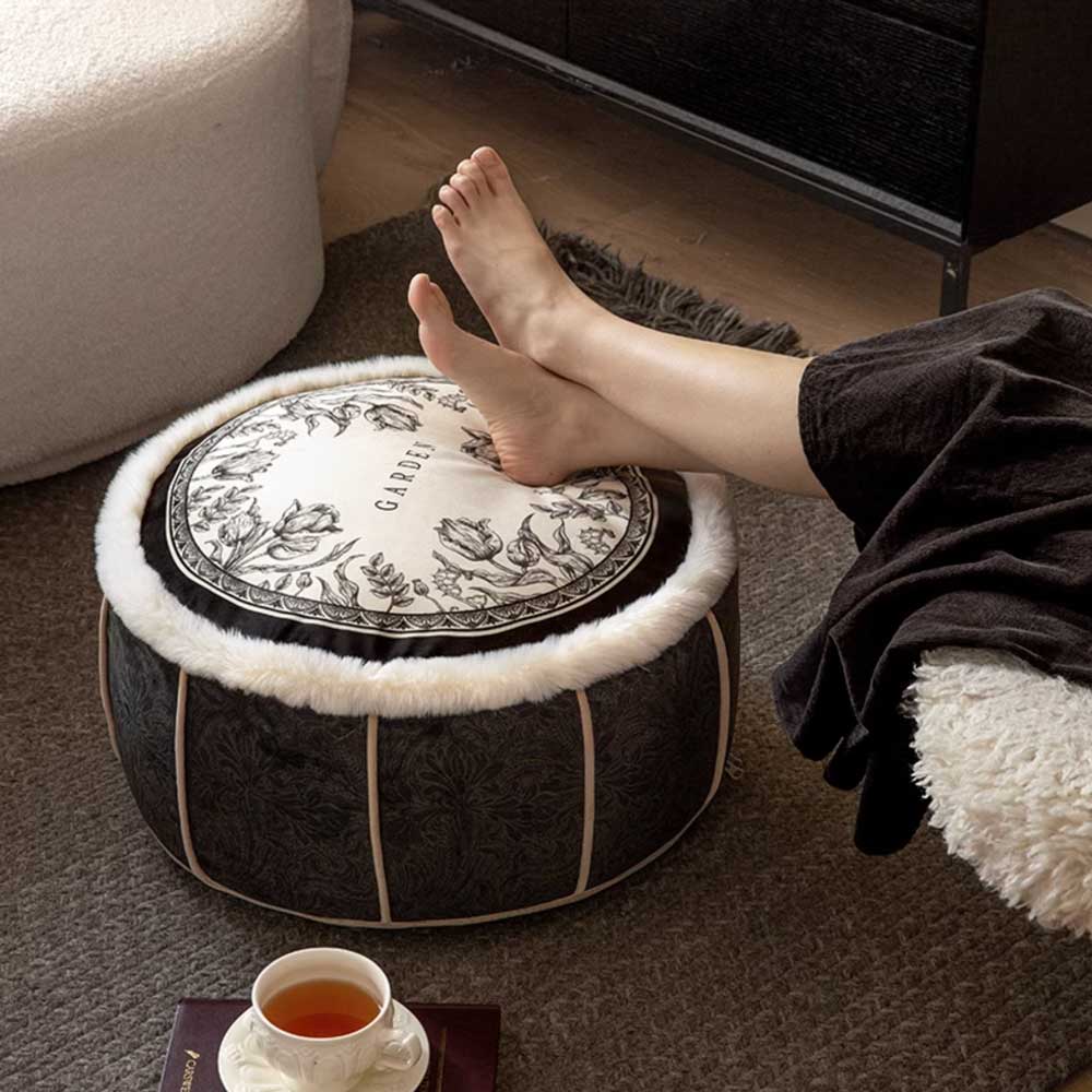 black bloom stool