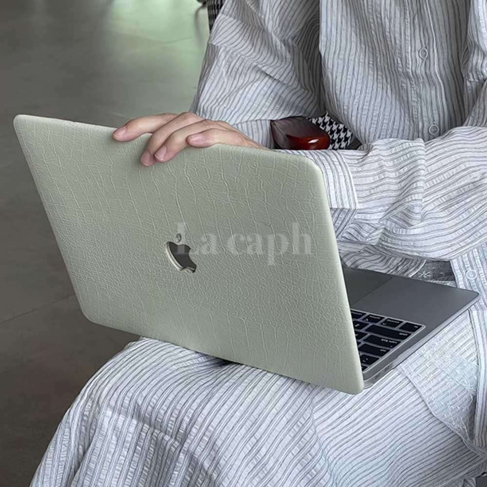 green crocodile Mac book case