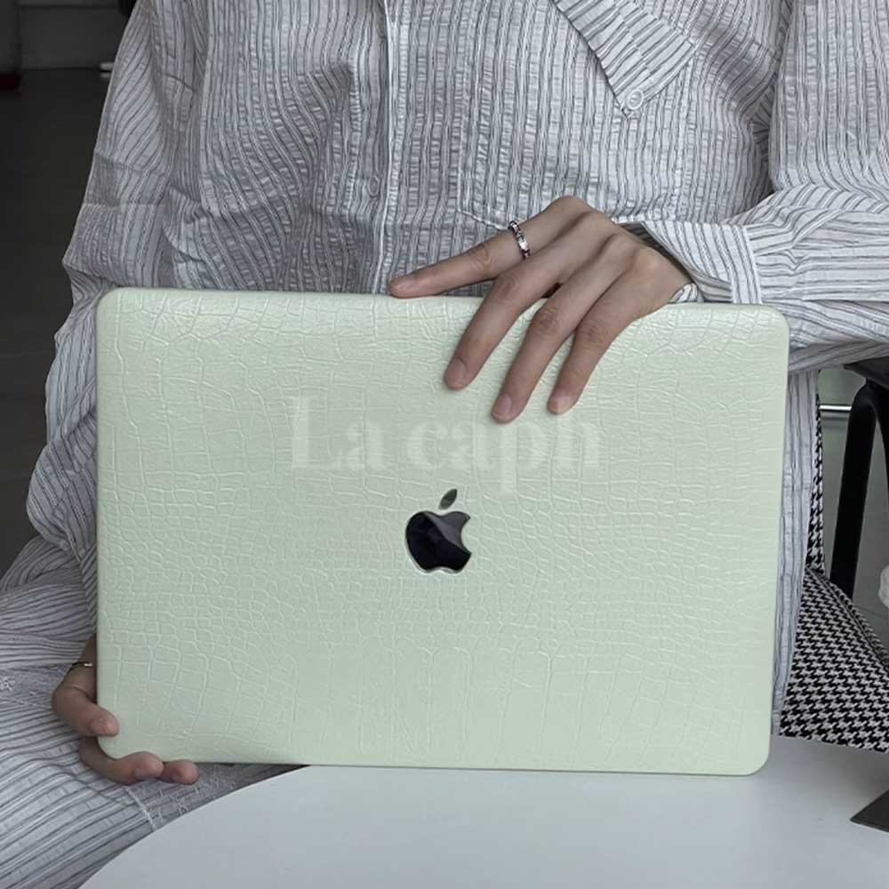 green crocodile Mac book case