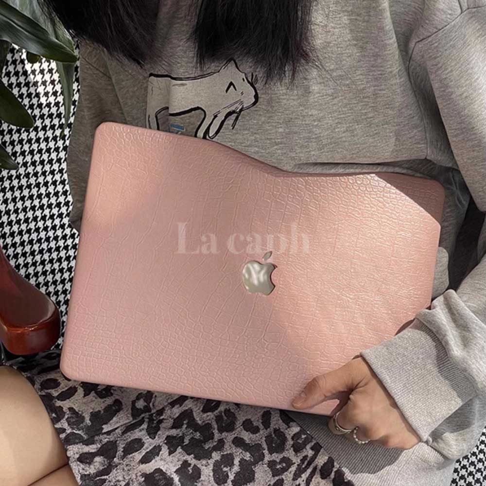 pink crocodile Mac book case