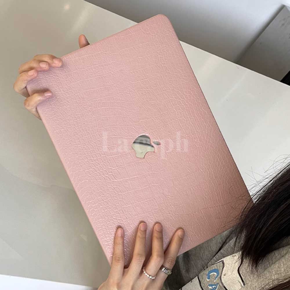 pink crocodile Mac book case