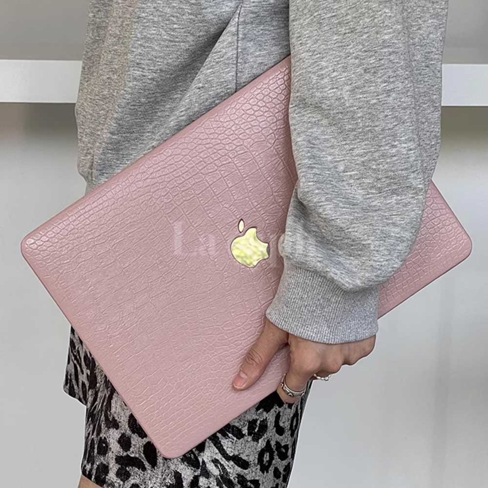 pink crocodile Mac book case