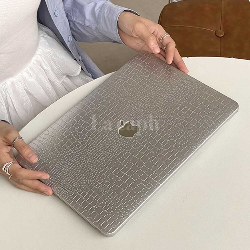 silver crocodile Mac book case