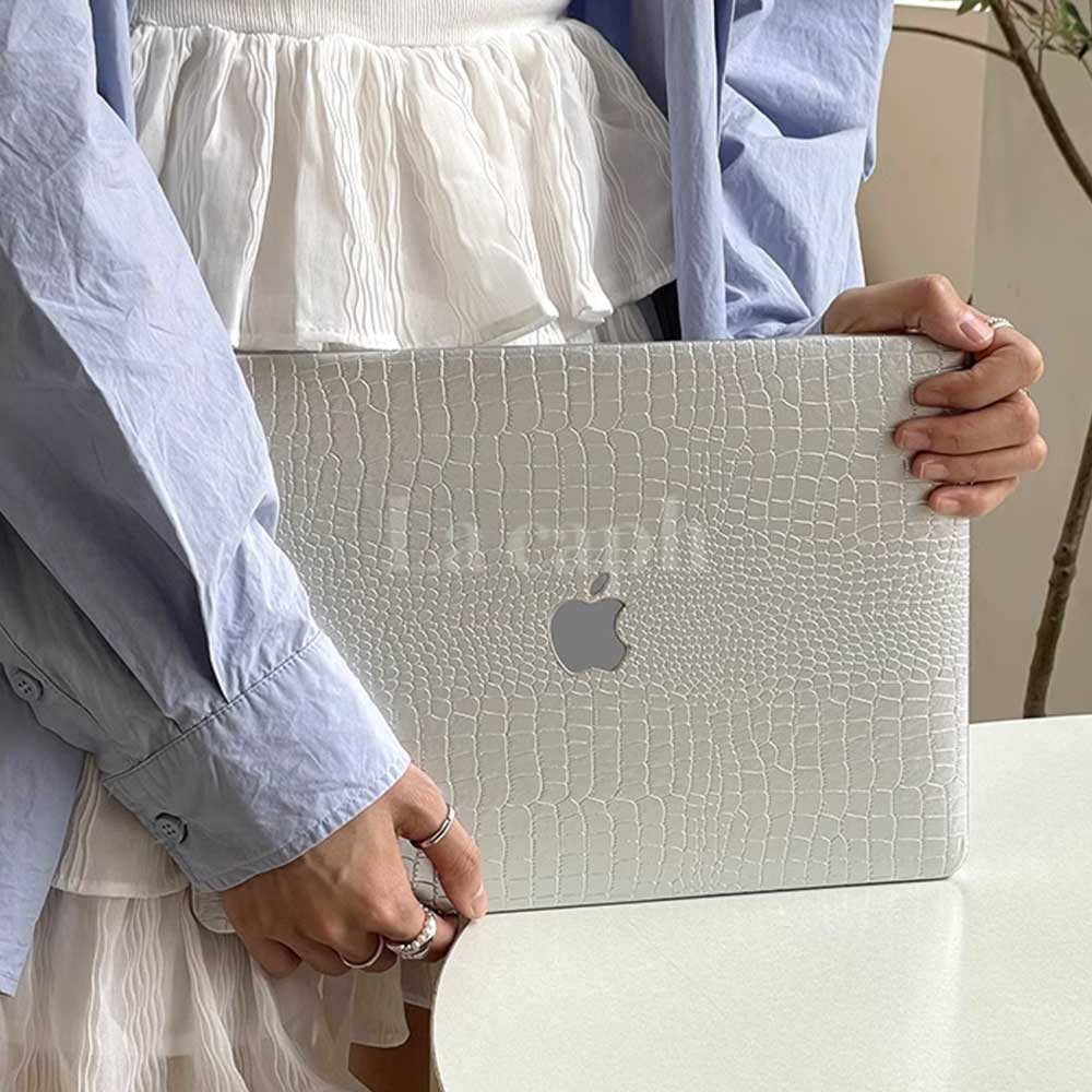silver crocodile Mac book case