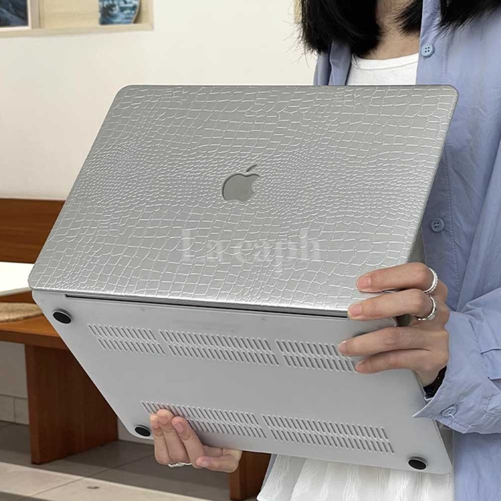 silver crocodile Mac book case