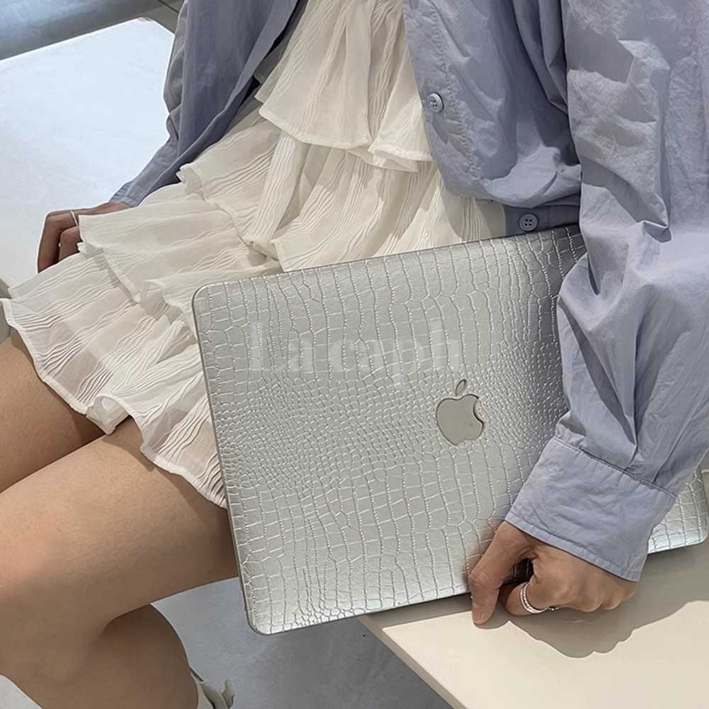 silver crocodile Mac book case