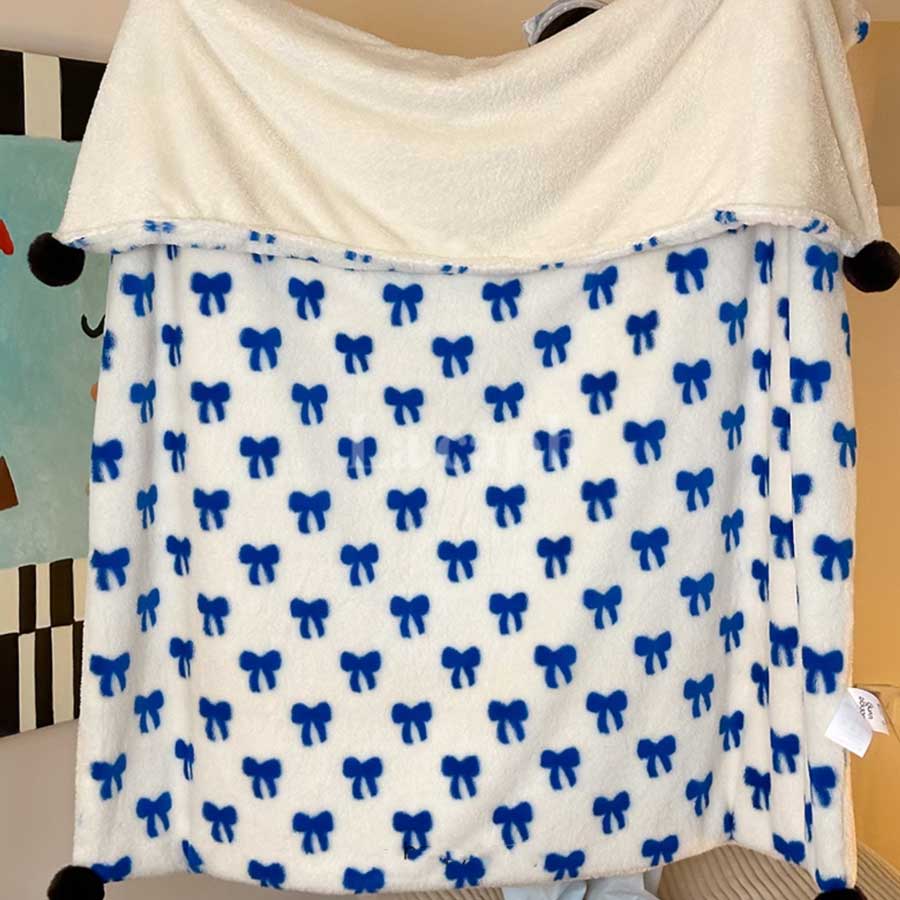 pom pom fleece blanket (3designs)