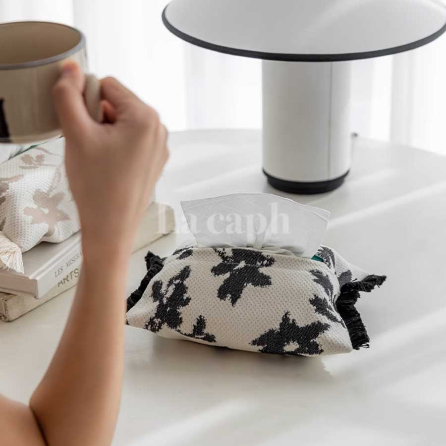 floral embroidered tissue cover (2colors)