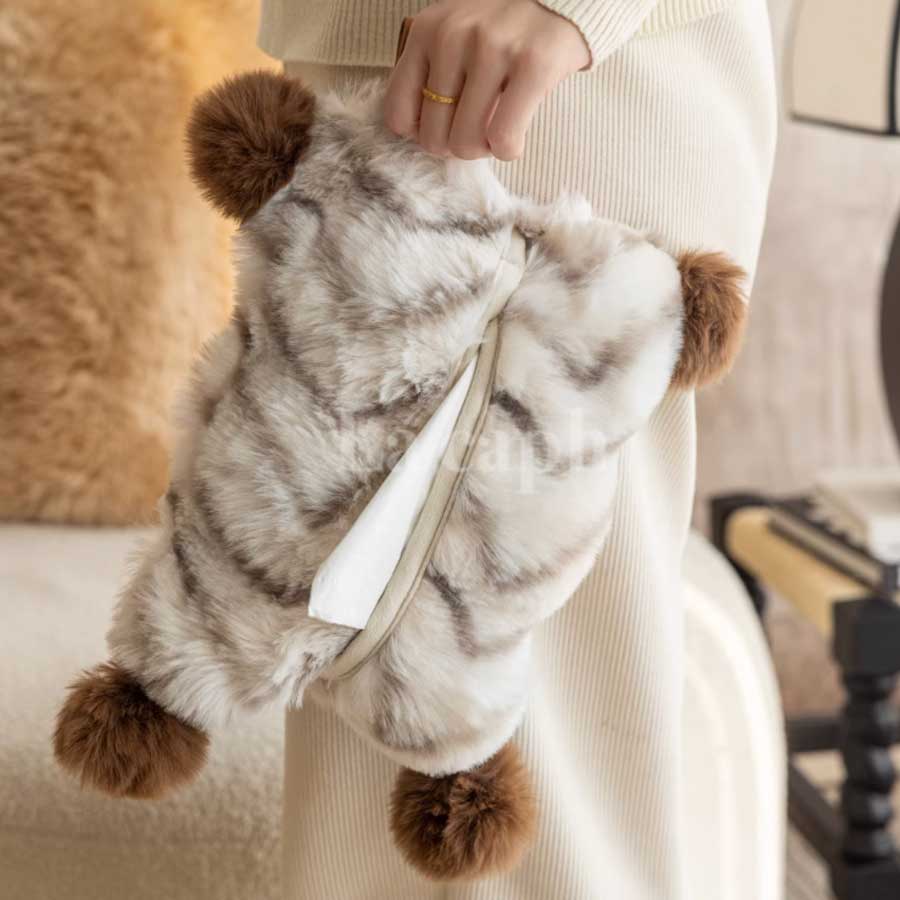 pom pom fur tissue cover