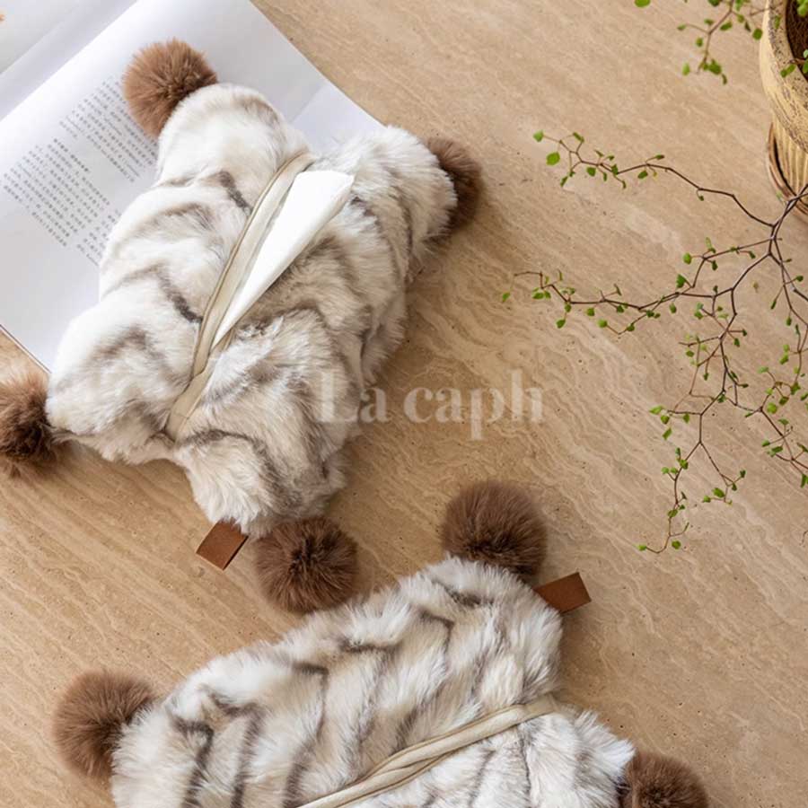 pom pom fur tissue cover